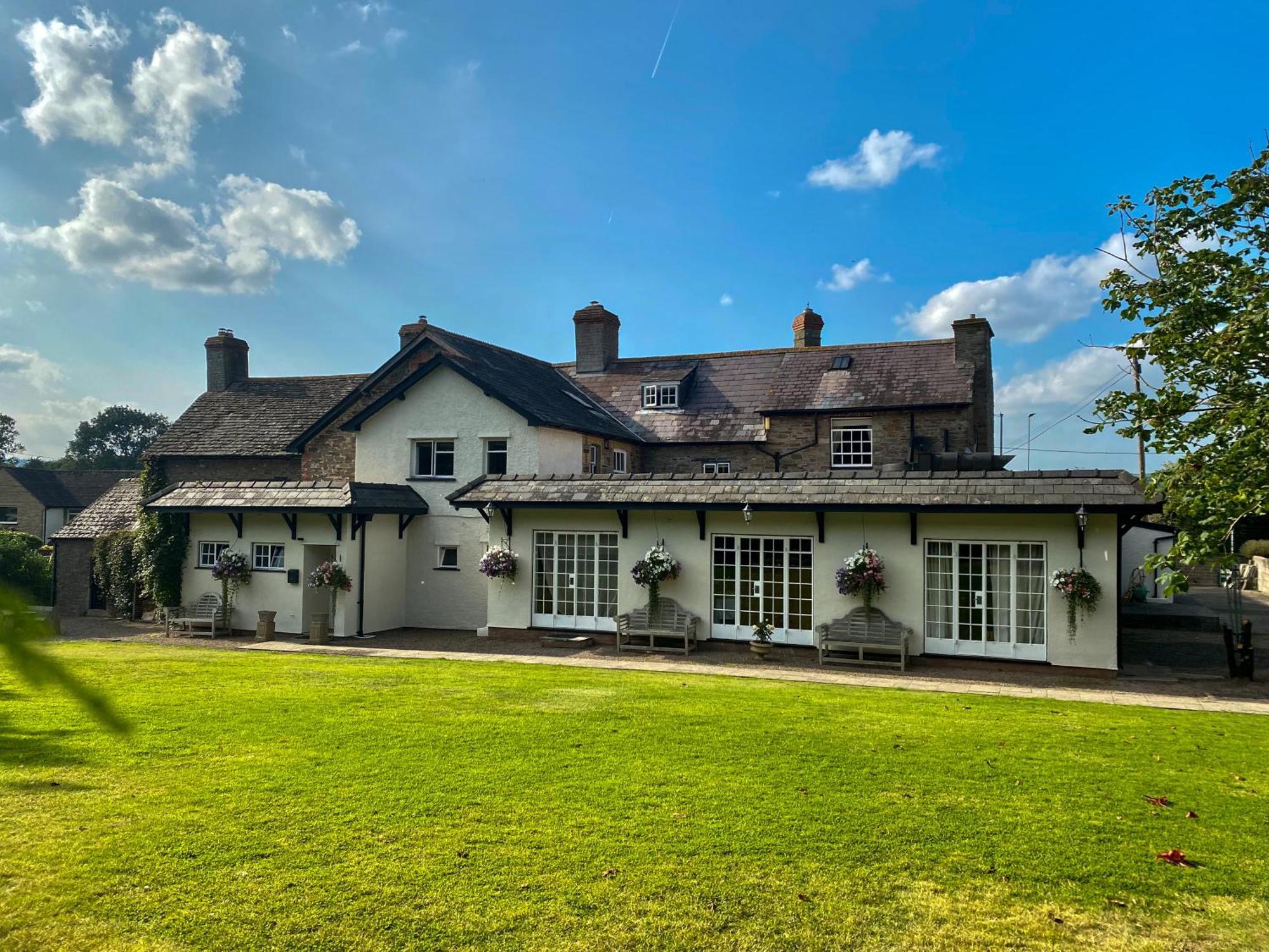 Three Cocks Hotel Brecon Exterior photo